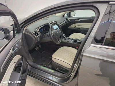 Ford Mondeo - 4