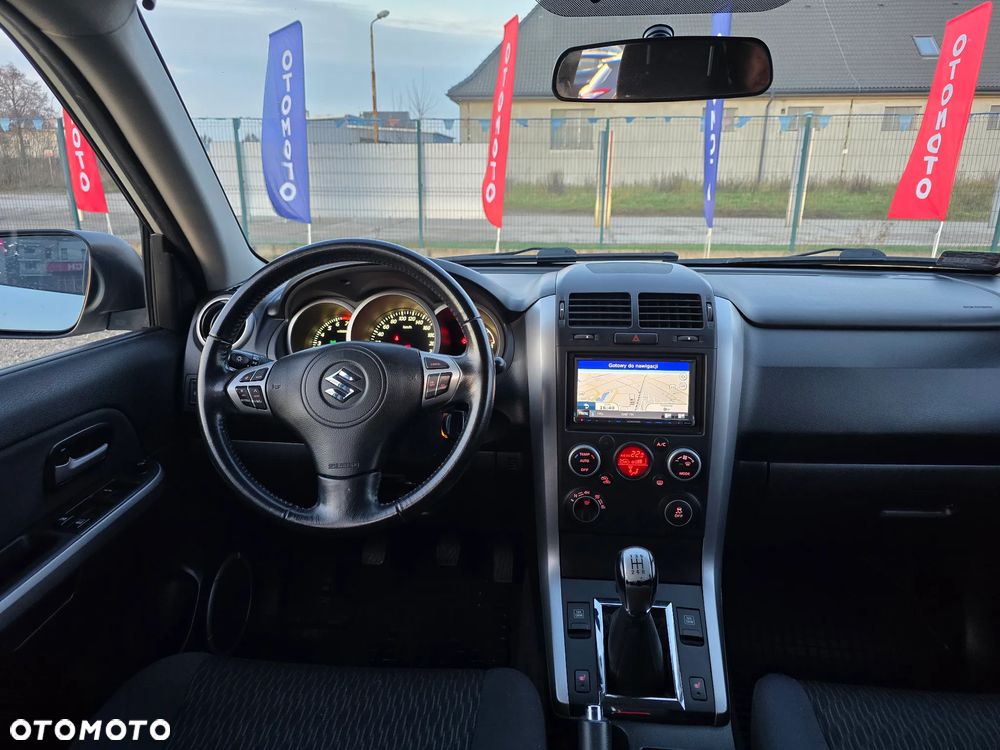 Suzuki Grand Vitara 2.4 Premium - 33