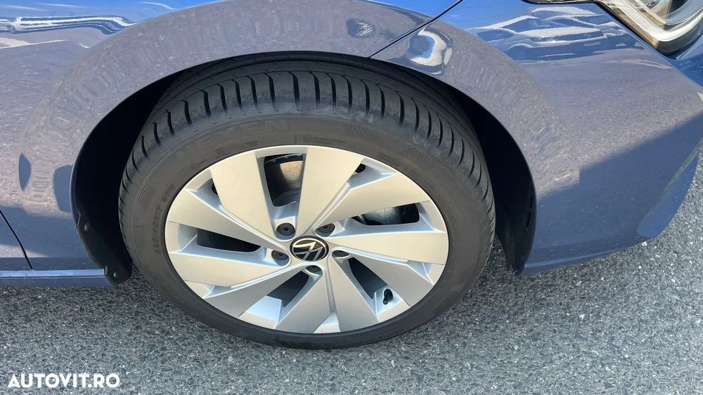 VOLKSWAGEN Golf 2025 — imagine 4
