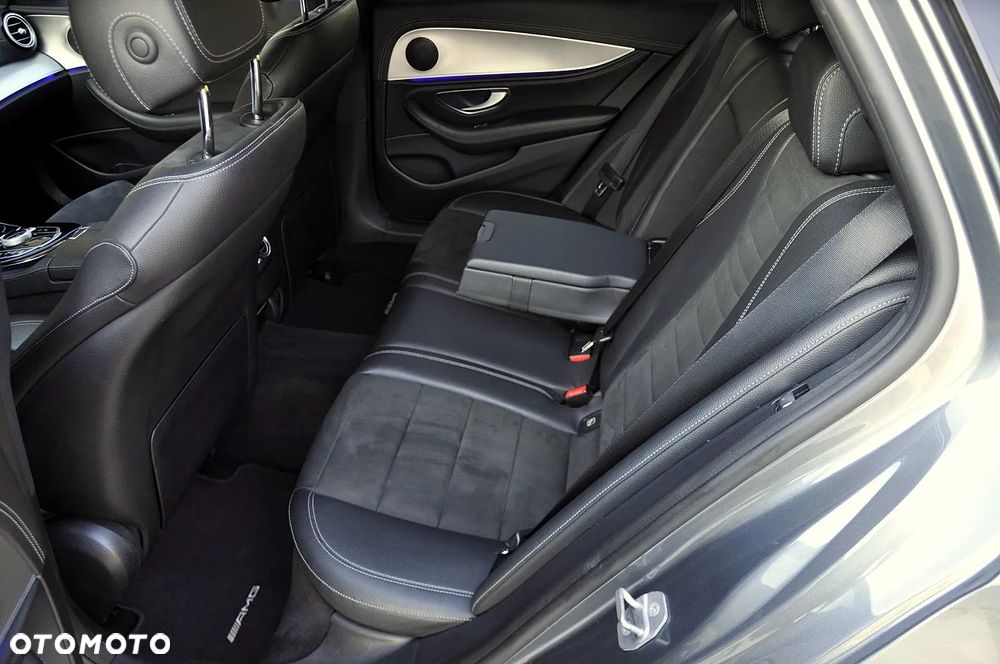 Mercedes-Benz Klasa E 220 d 4Matic T 9G-TRONIC AMG Line - 9
