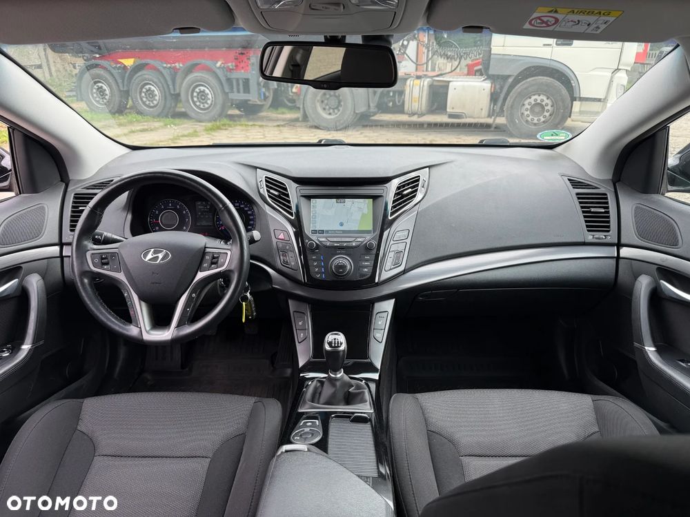 Hyundai i40 Kombi blue 1.6 Family+ - 2