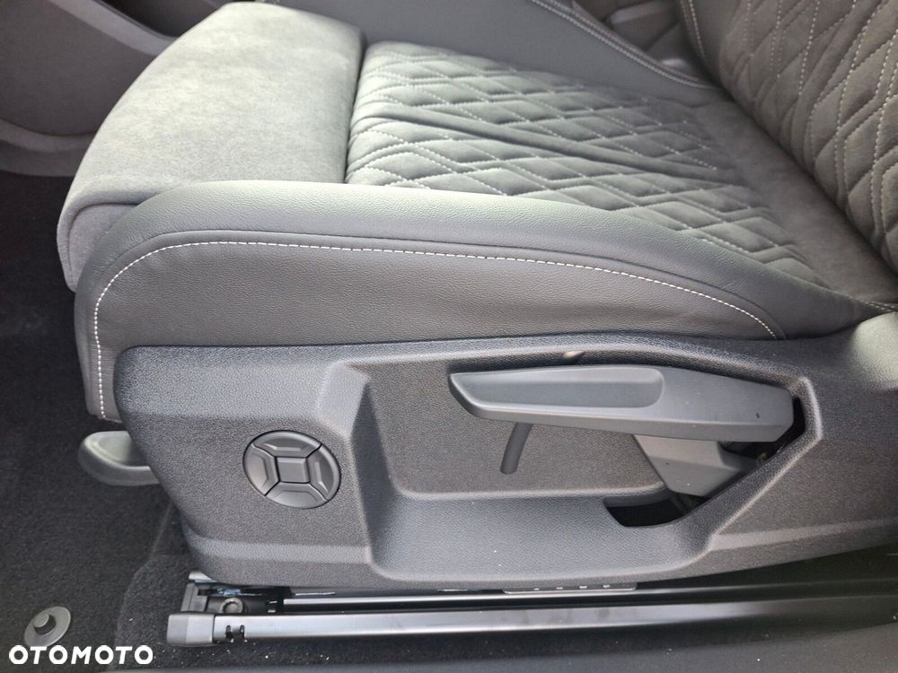 Audi Q4 e-tron - 12