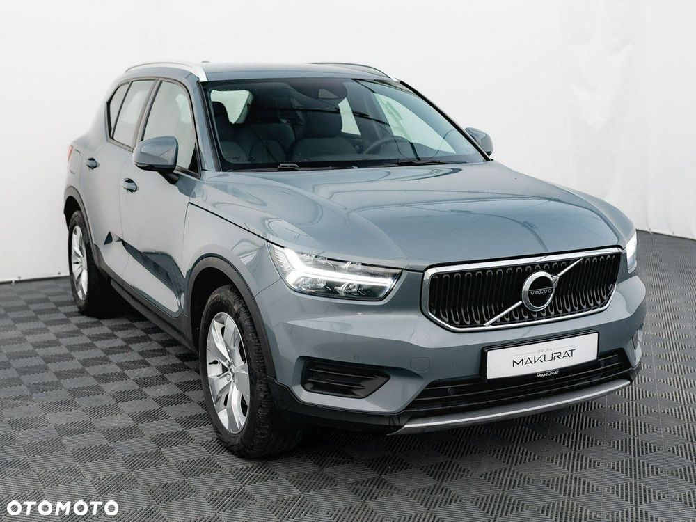 Volvo XC 40 T3 Momentum Pro - 4
