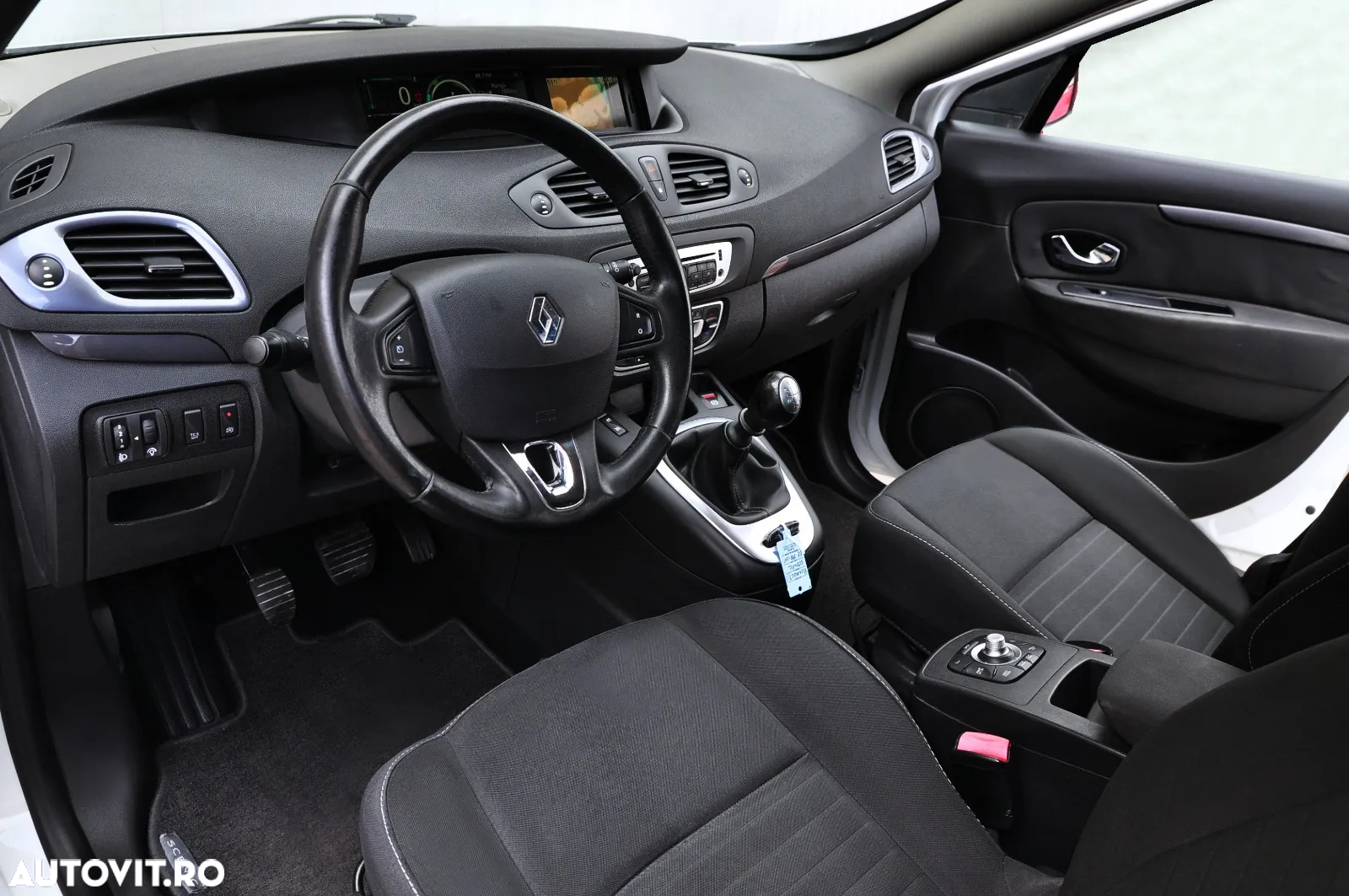 Renault Scenic dCi 110 LIMITED - 19