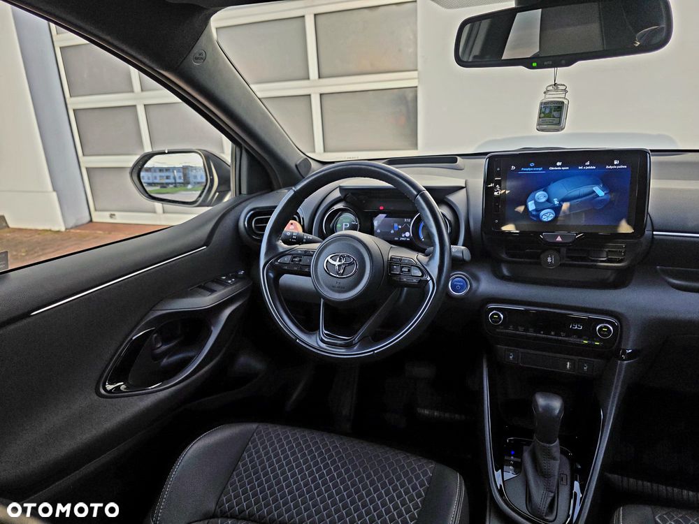 Toyota Yaris - 10