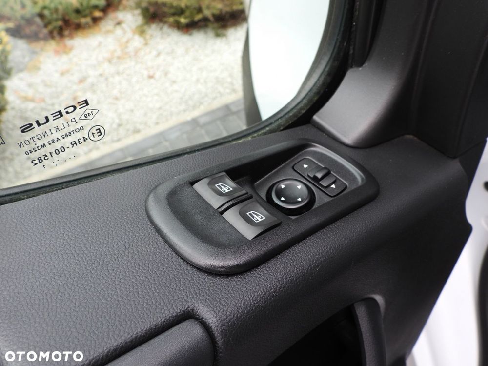 Renault MASTER  PLANDEKA 10 PALET WEBASTO TEMPOMAT LEDY PNEUMATYKA KLIMATYZACJA  165KM - 28