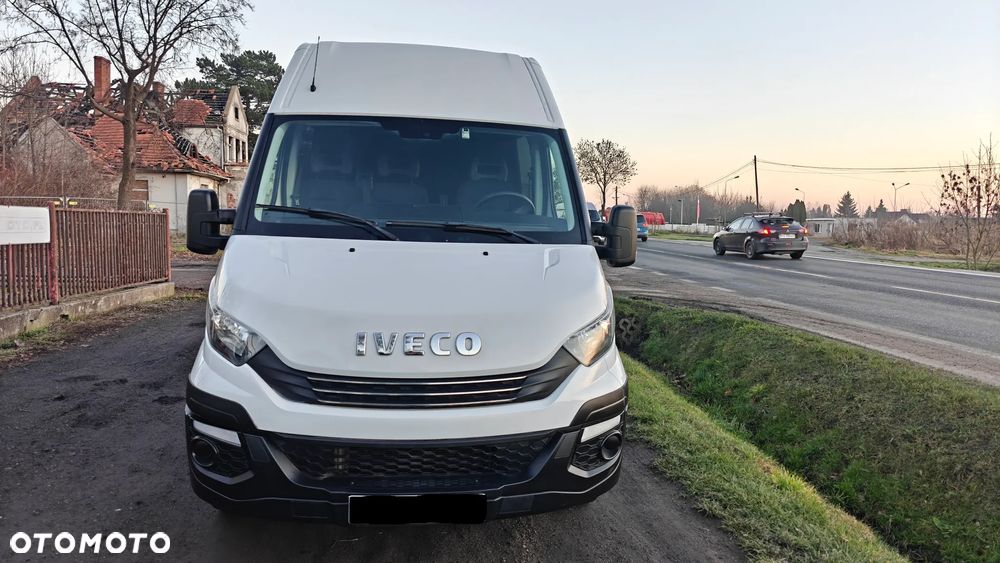 Iveco Daily 35C14  bliźniak brygadówka 7 osób - 2