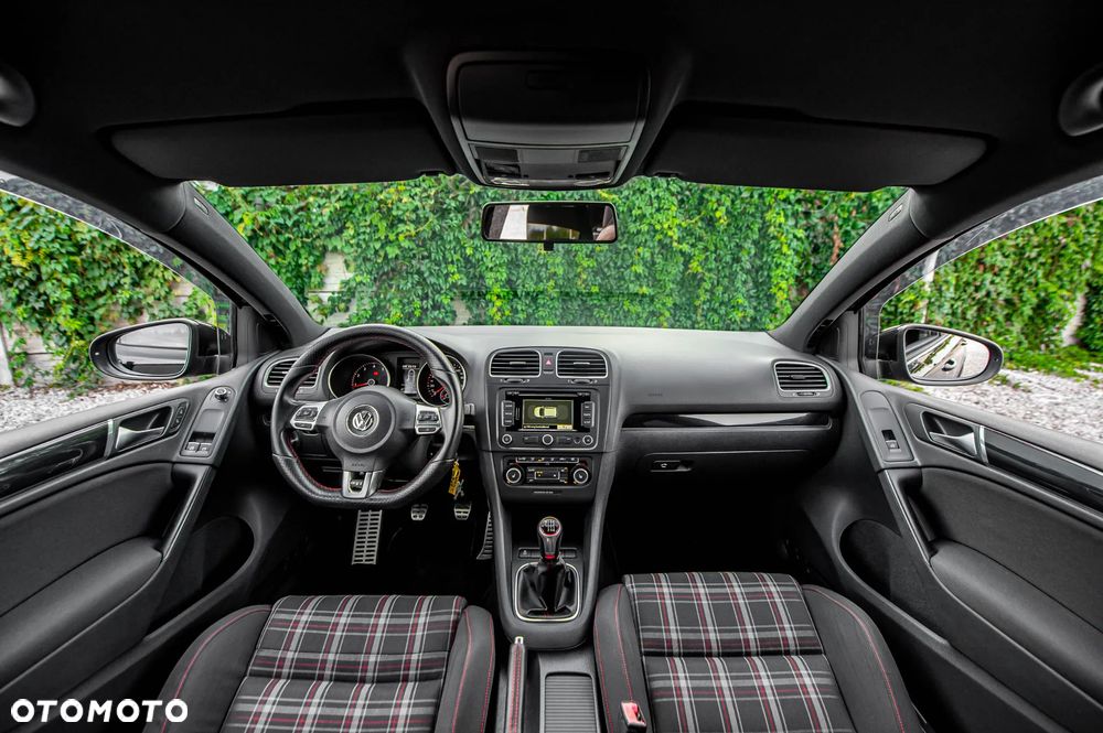 Volkswagen Golf 2.0 GTI - 24
