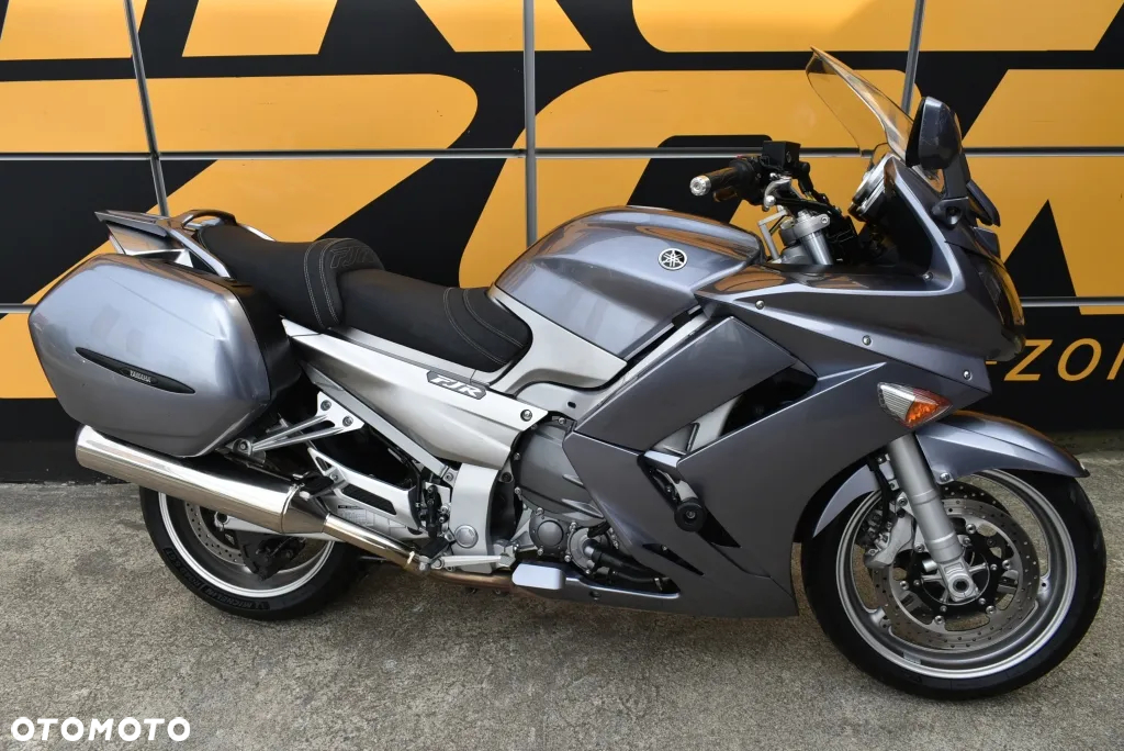 Yamaha FJR - 2