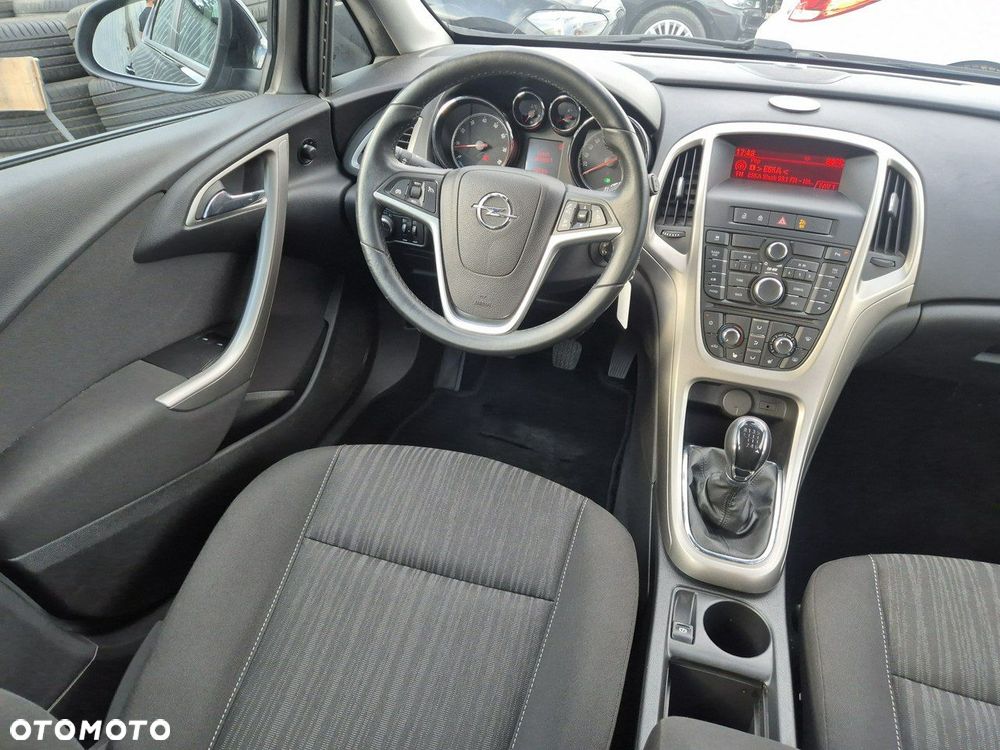 Opel Astra 1.4 Turbo Design Edition - 17