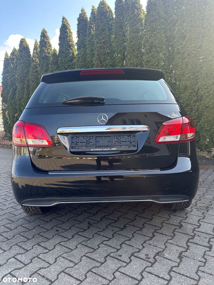Mercedes-Benz Klasa B 180 Edition - 8