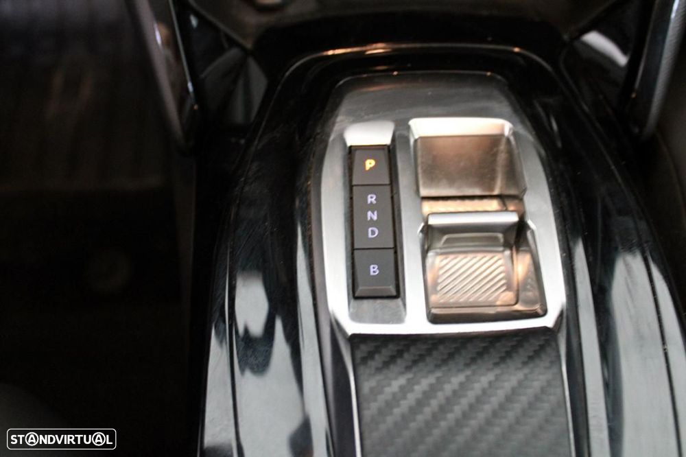 Peugeot e-208 Allure - 29
