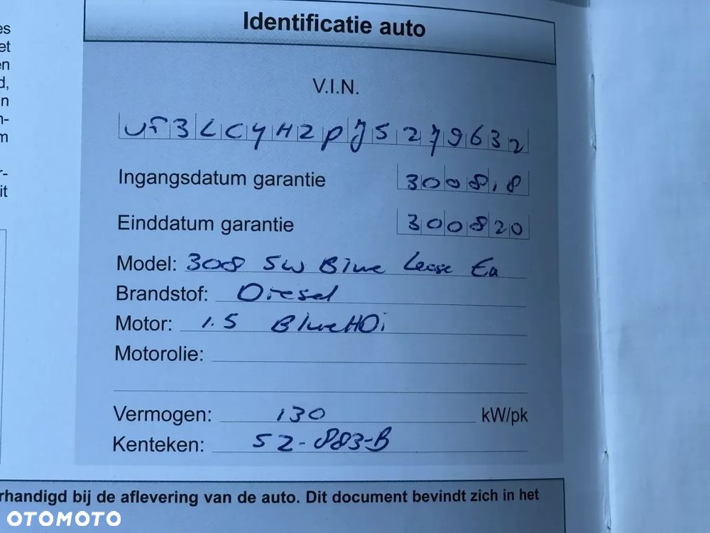 Peugeot 308 1.5 BlueHDi Allure S&S - 32