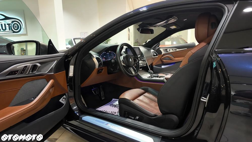 BMW Seria 8 M850i xDrive - 25