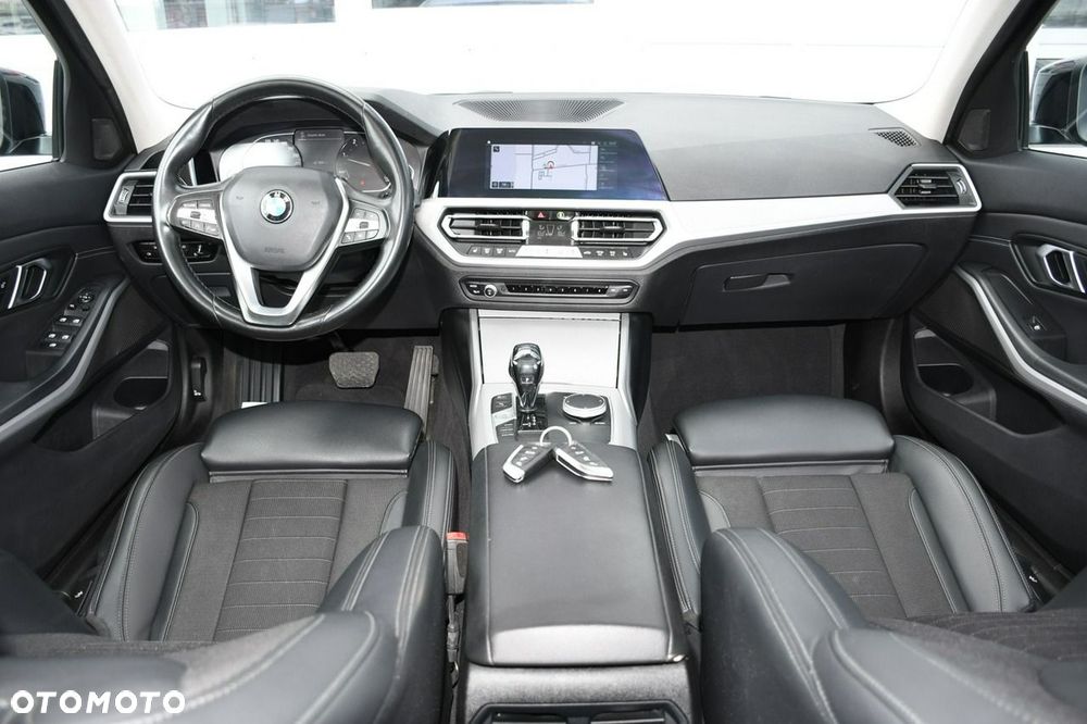 BMW Seria 3 320d mHEV - 2
