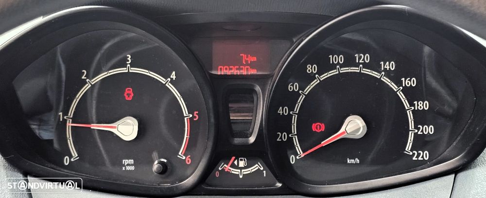 Ford Fiesta 1.4 TDCI - 12