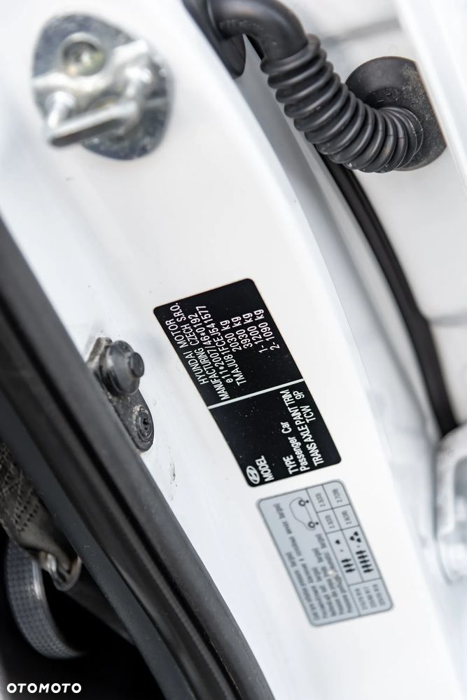 Hyundai ix35 2.0 4WD Trend - 21
