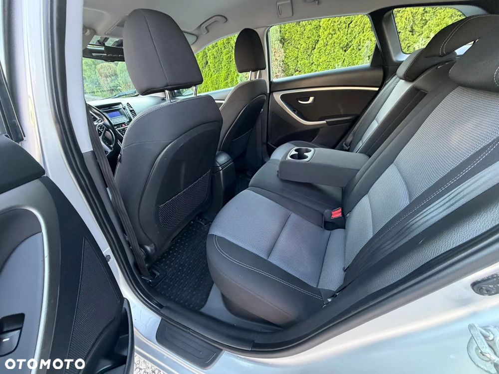 Hyundai i30 1.6 CRDi Premium - 10