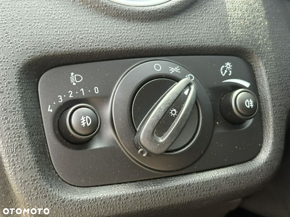Ford Fiesta 1.0 Silver X (Trend) EU6 - 26