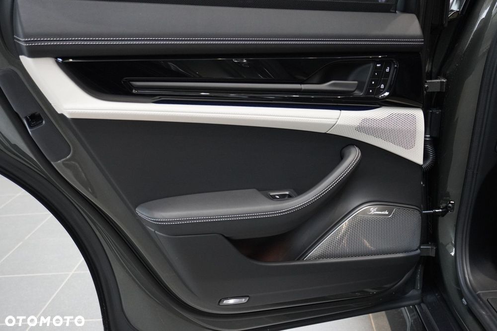 Porsche Panamera - 14