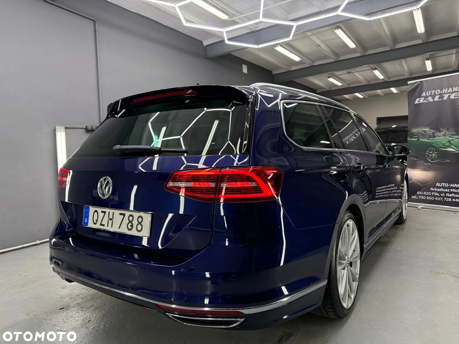 Volkswagen Passat Variant 2.0 TDI SCR DSG Highline - 13