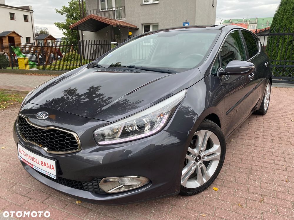 Kia Ceed 1.6 GDI Dream-Team Edition - 23
