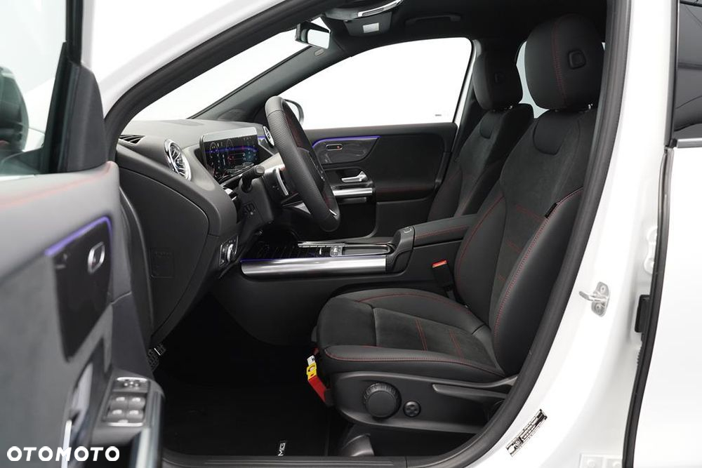 Mercedes-Benz GLA 200 mHEV AMG Line 7G-DCT - 11
