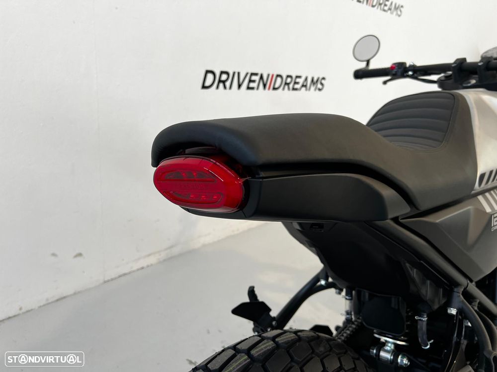 Brixton Crossfire 125 - 4