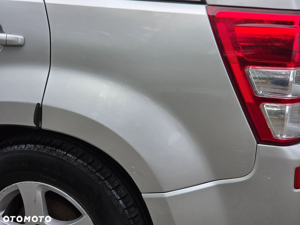 Suzuki Grand Vitara 2.7 V6 - 24