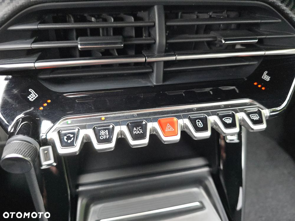 Peugeot 2008 1.2 PureTech Allure Pack S&S EAT8 - 23