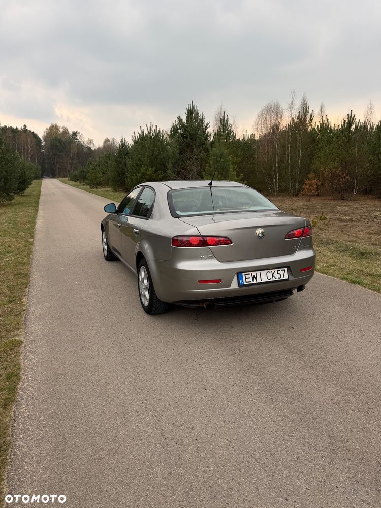 Alfa Romeo 159 1.9 JTDM 16V DPF Distinctive - 4