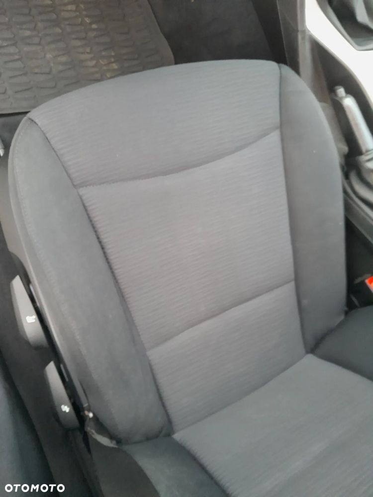BMW X1 sDrive18i Sport Line - 12