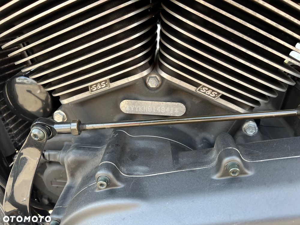 Harley-Davidson Softail Street Bob - 22