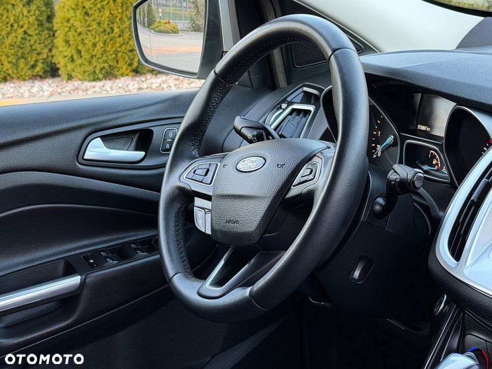 Ford Kuga 2.0 TDCi 4WD Titanium - 29