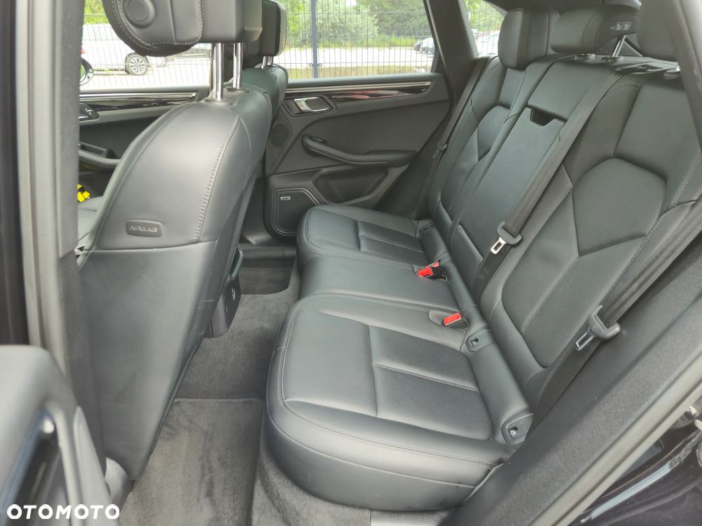 Porsche Macan S - 17