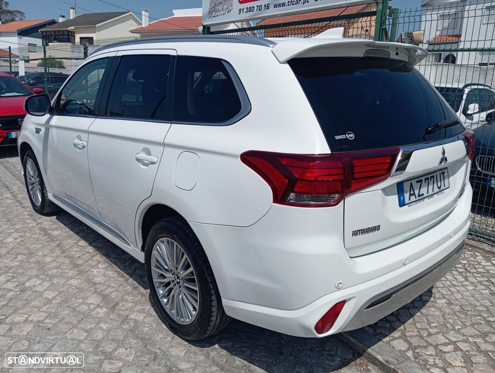 Mitsubishi Outlander 2.4 4WD Plug-In Hybrid Spirit+ - 3