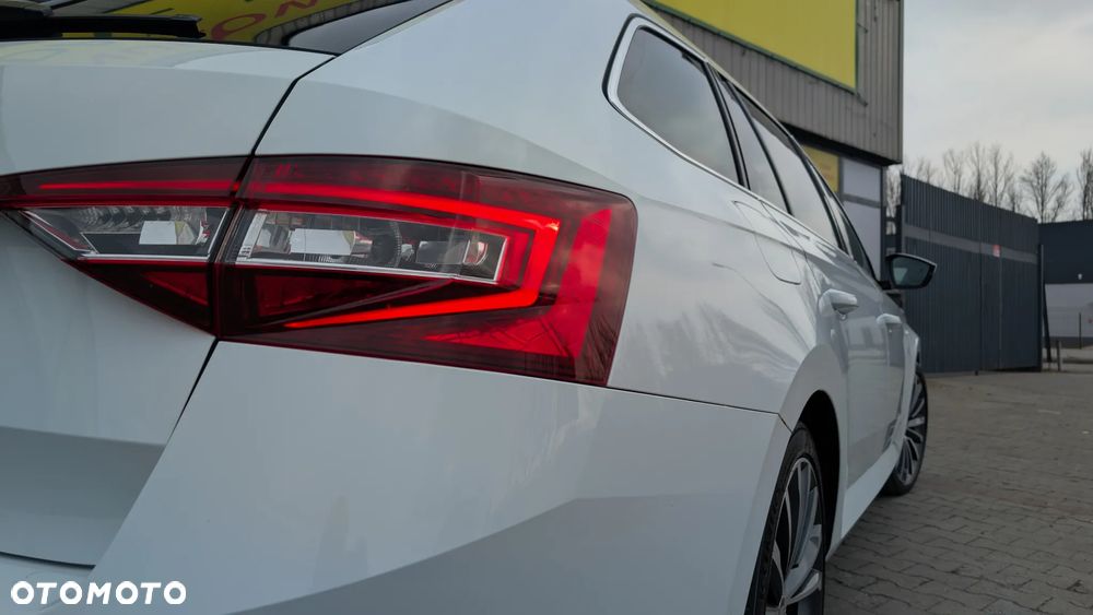 Skoda Superb 2.0 TDI DSG L&K - 36