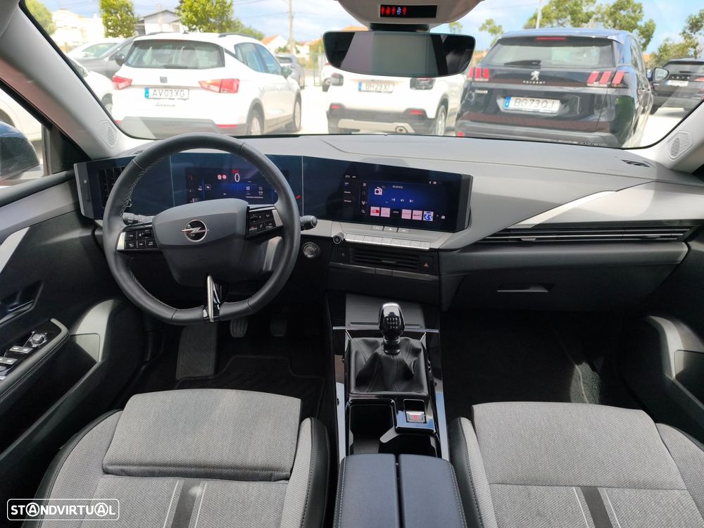 Opel Astra 1.2 T Elegance - 12