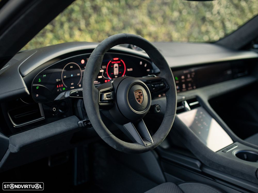 Porsche Taycan Sport Turismo GTS - 30