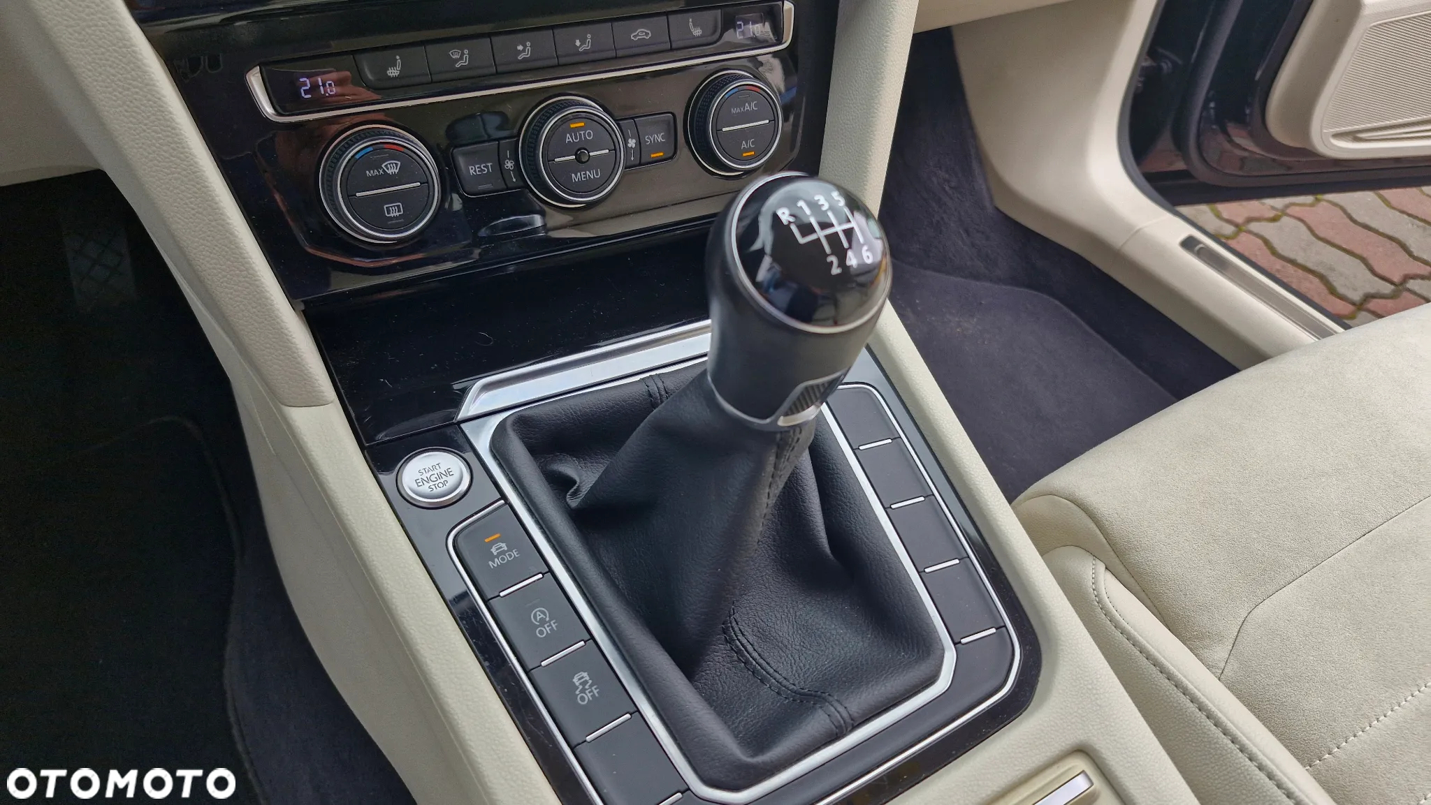 Volkswagen Passat - 15