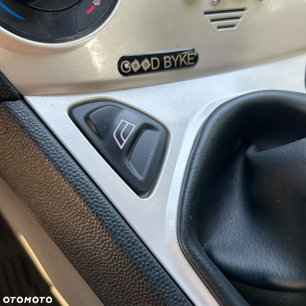 Ford KA - 28