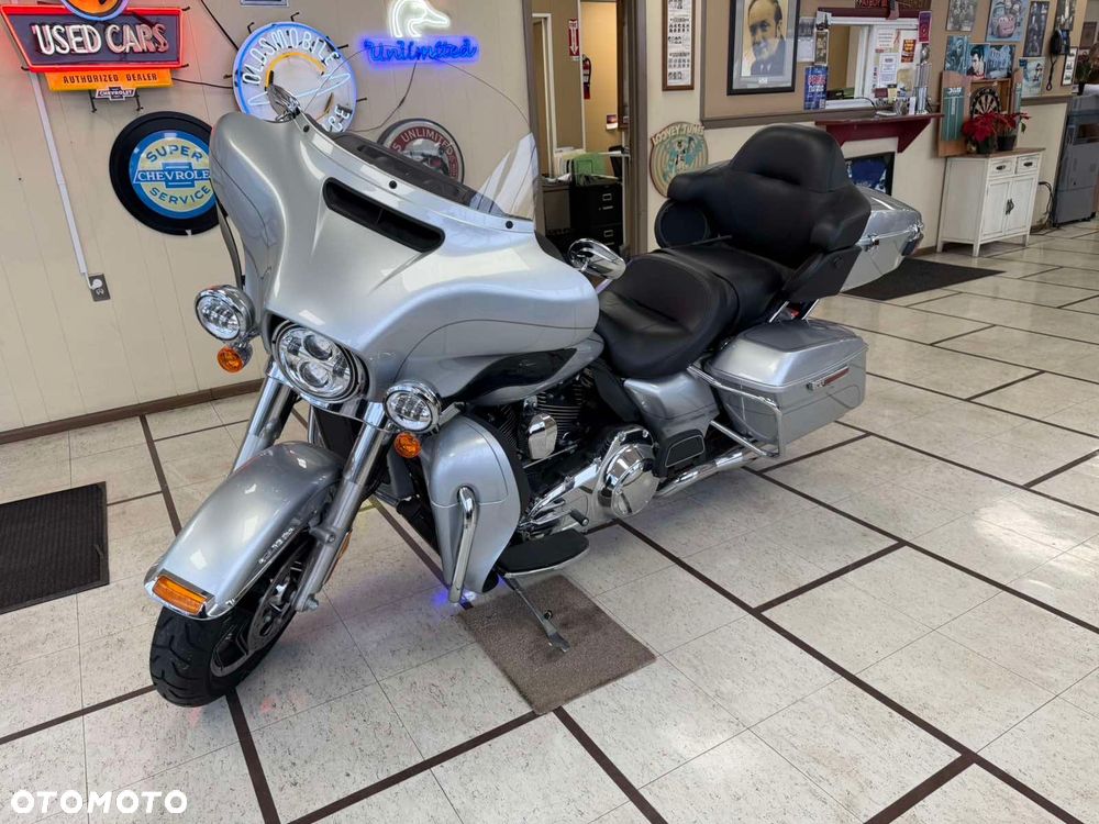 Harley-Davidson FLH Electra Glide - 1