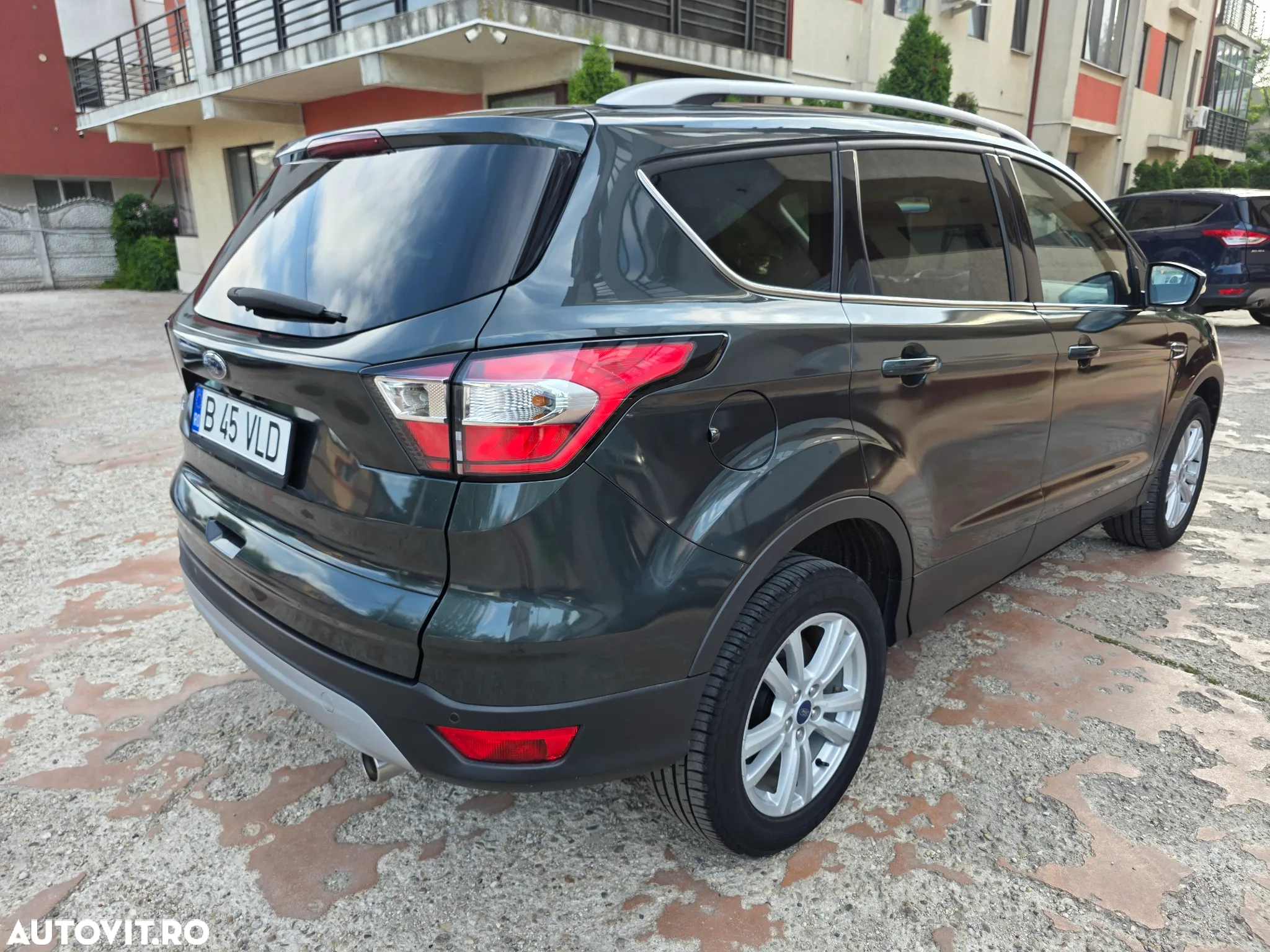 Ford Kuga 1.5 TDCi 2WD Trend - 3