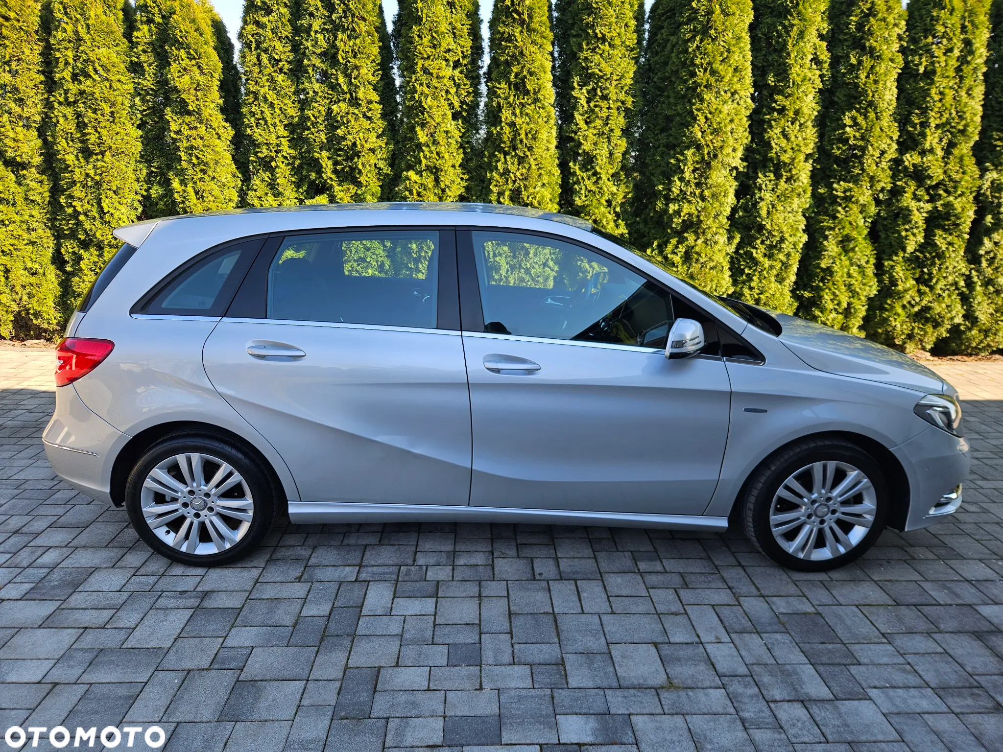 Mercedes-Benz Klasa B 180 (BlueEFFICIENCY) - 28