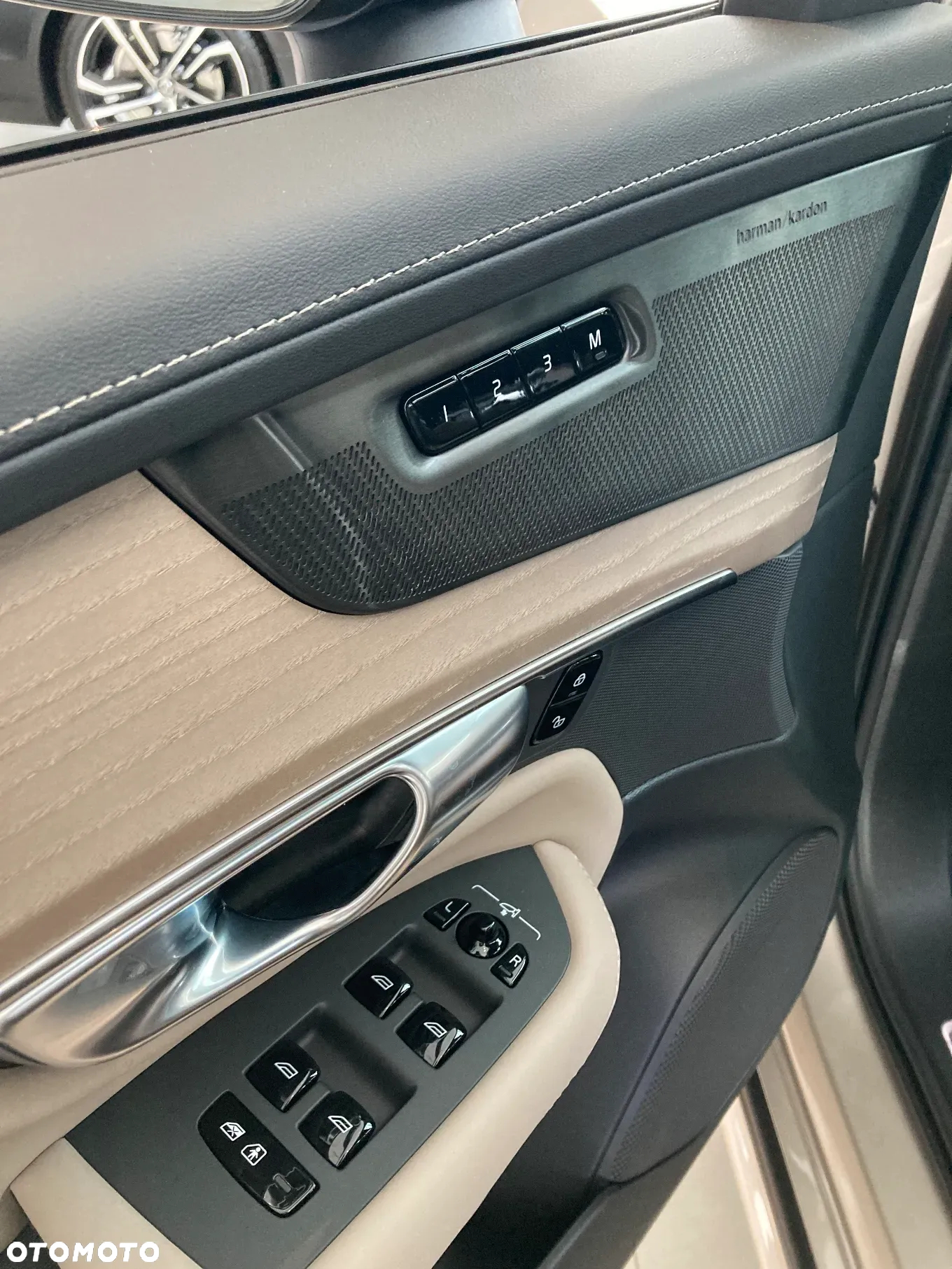 Volvo XC 90 T8 AWD Plug-In Hybrid Ultra Dark 7os - 20