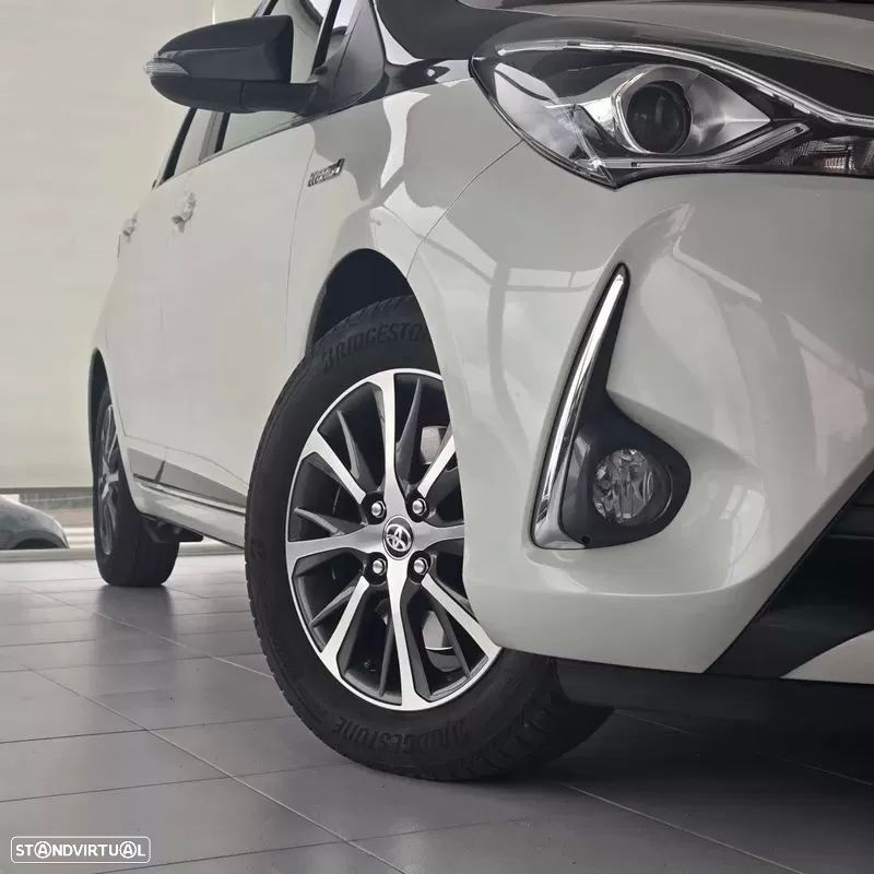 Toyota Yaris 1.5 HSD 20 Anos - 28