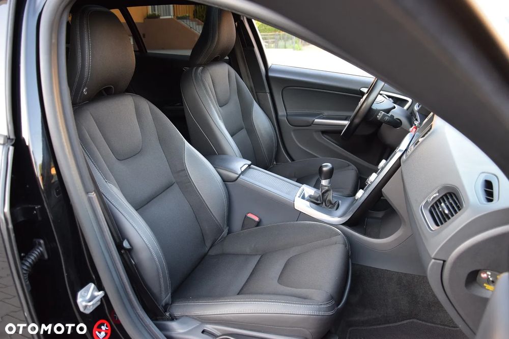 Volvo V60 D4 Edition Pro - 22