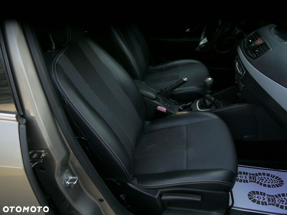 Renault Fluence 2.0 16V 140 Sportway - 24