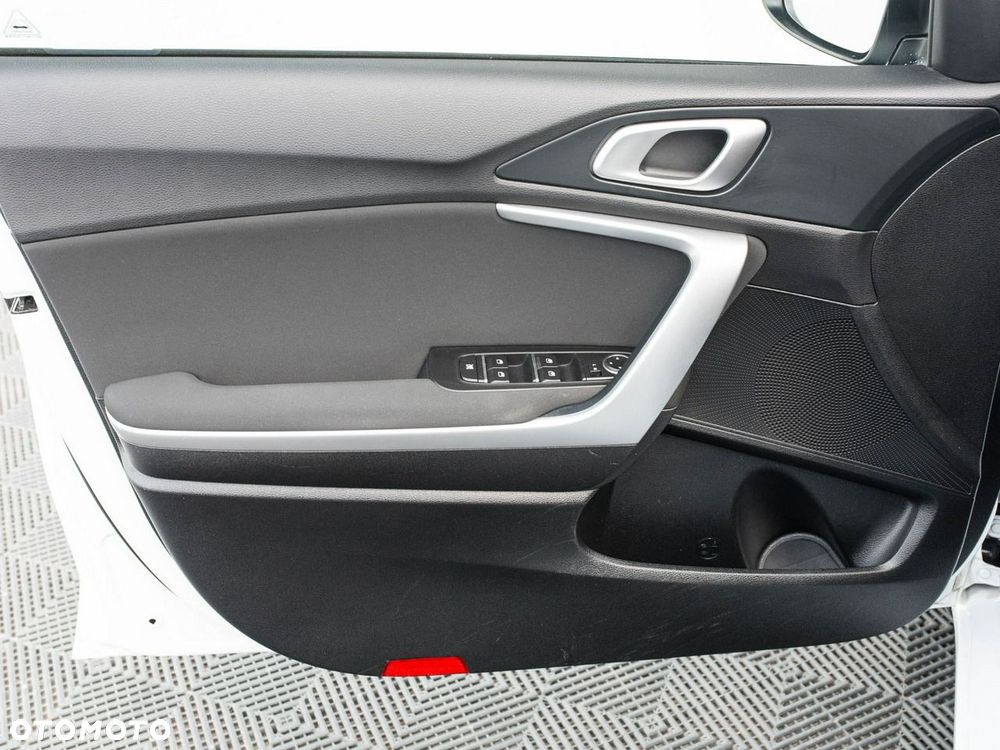 Kia Ceed 1.0 T-GDI S - 10