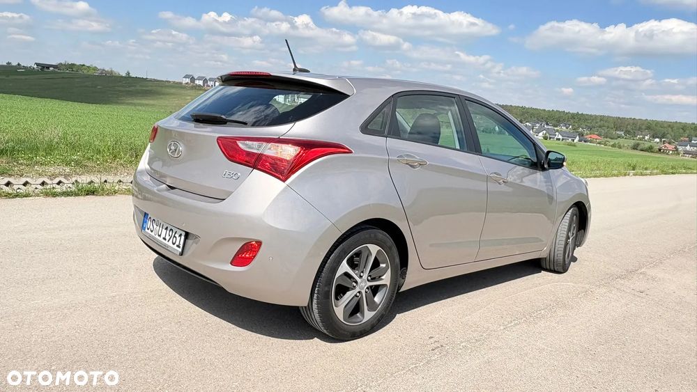 Hyundai i30 1.6 CRDI Intro Edition - 5